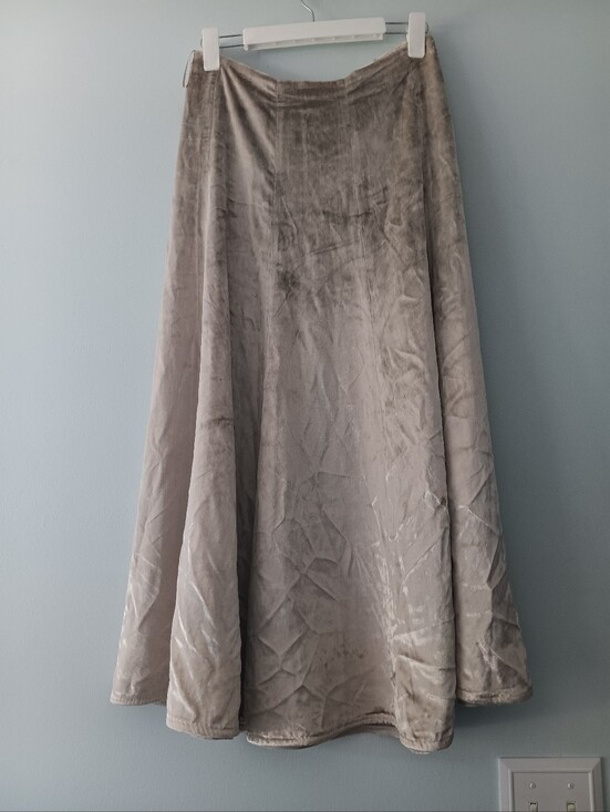 House of Harlow 1960 Dresses & Skirts - House of Harlow High Rise Velvet A-Line Midi Skirt Champagne Gold 27